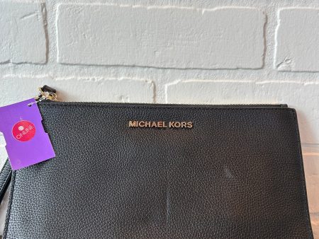 Wristlet Designer By Michael Kors  Size: Medium Sale